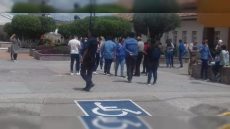 Reporta SSM pacientes con crisis nerviosas en Cuahuayana tras sismo
