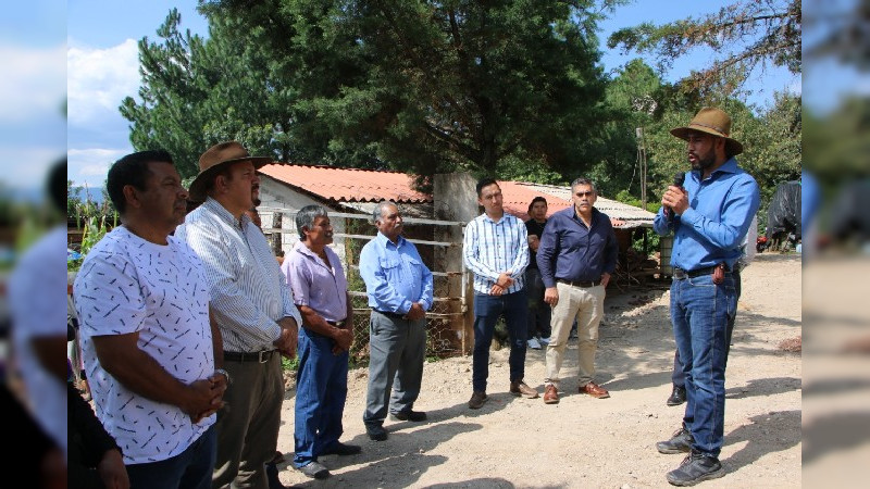 Téllez Marín inauguro la rehabilitación del Camino La Puerta-Polvillos en Ciudad Hidalgo, Michoacán 