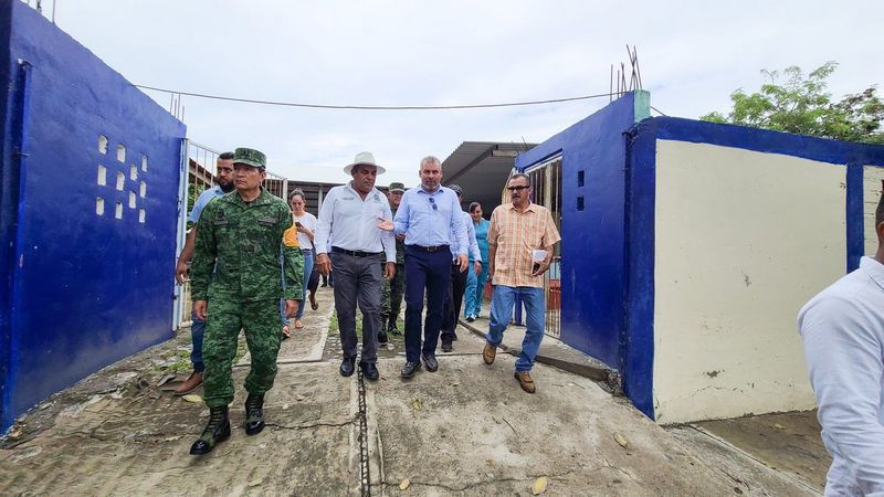 Reitera Bedolla apoyo a damnificados de Aquila y Coahuayana tras el sismo