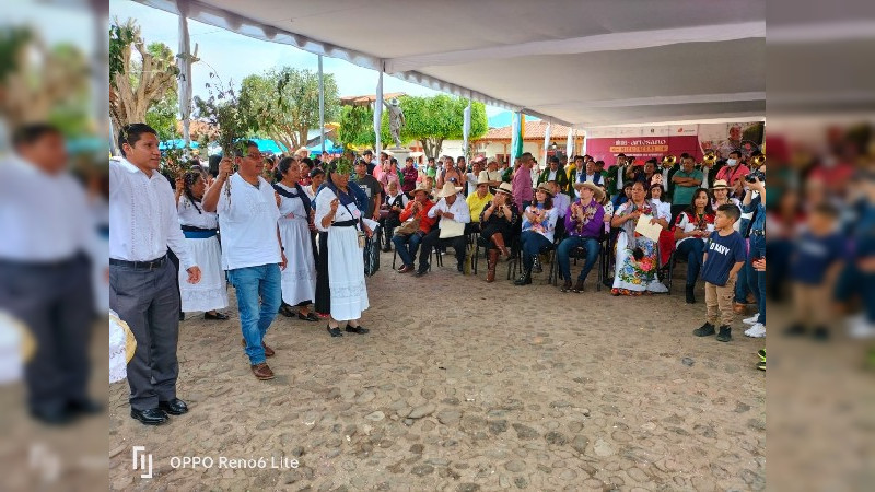 Dan bienvenida a artesanos de más de 60 comunidad en Quiroga 