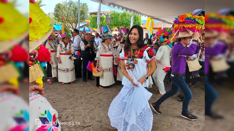 Dan bienvenida a artesanos de más de 60 comunidad en Quiroga 