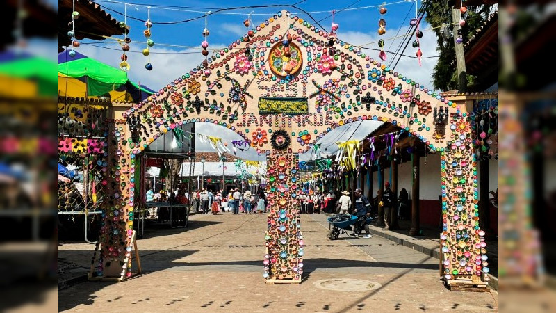 Dan bienvenida a artesanos de más de 60 comunidad en Quiroga 