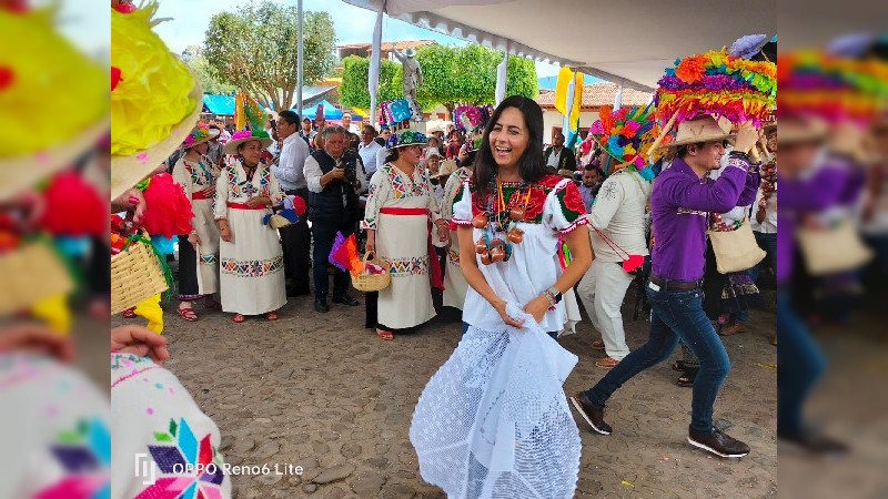 Dan bienvenida a artesanos de más de 60 comunidad en Quiroga 