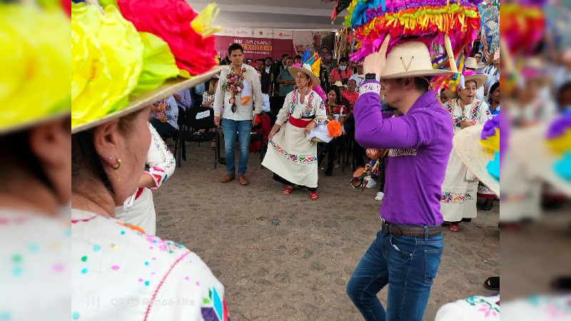 Dan bienvenida a artesanos de más de 60 comunidad en Quiroga 