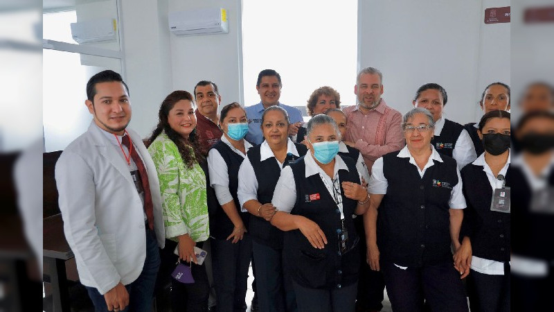 Entregan Bedolla y Nacho Campos Centro de Salud por 50.2 mdp 