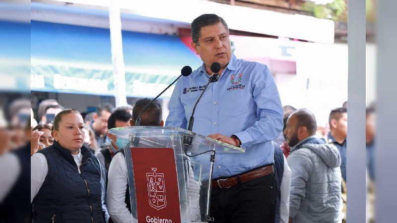 Entregan Bedolla y Nacho Campos Centro de Salud por 50.2 mdp 