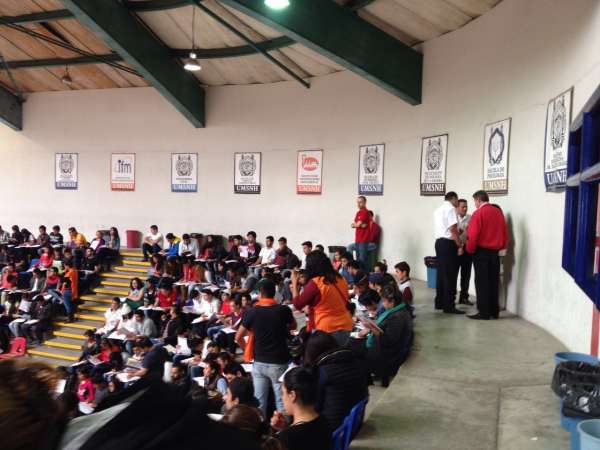 Mil 624 aspirantes a ingresar a las Licenciaturas en Administración, Contaduría e Informática Administrativa de la UMSNH - Foto 1 