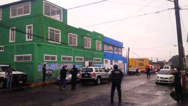 Gran movilización por fuga de amoniaco en inmediaciones de centro infantil en Morelia - Foto 0 