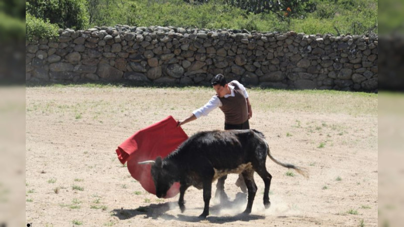 Emiliano Villafuerte “El Moso” continua preparándose 