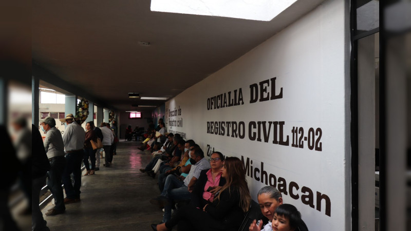 Inaugura Toño Ixtláhuac módulos de gobiernos municipal y estatal en mercado Benito Juárez