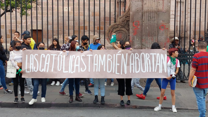Protestan para exigir a Michoacán legislar sobre aborto