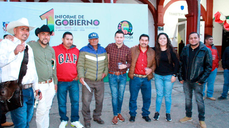 Dona Alcalde de Quiroga un mes de su salario para fiesta de San Miguel 