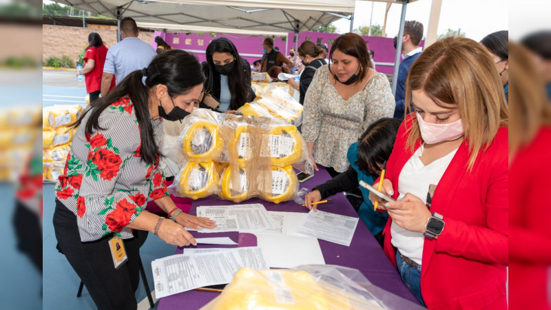 Participa DIF en arranque de campaña estatal Boteo Teletón
