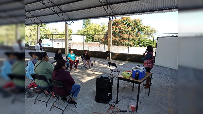 Imparte Coepris taller de saneamiento básico en comunidad El Calvario