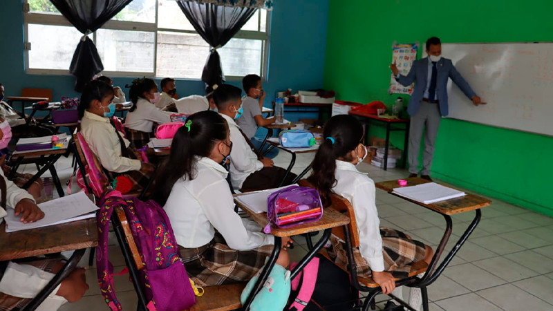 Detalla Secretaría de Educación del Estado de Michoacán tipos de códigos para las plazas docentes 