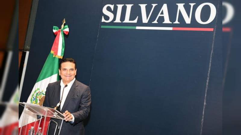 Silvano proclama que recorrerá México para luego buscar la presidencia 