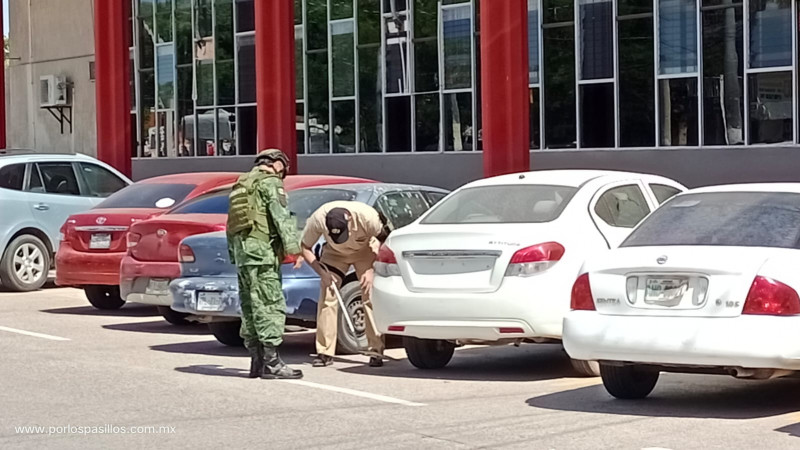 Fuerte operativo por presunta bomba en Ayuntamiento de Los Mochis, Sinaloa 