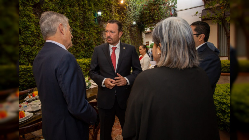 Se reúne gobernador con Contralores de la Región Centro Pacífico