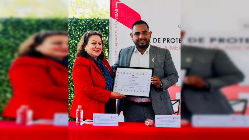Presentan al nuevo Consejo Directivo de la Cruz Roja Uruapan