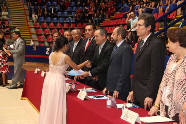 Egresan preparatorianos del Colegio de San Nicolás de Hidalgo - Foto 3 