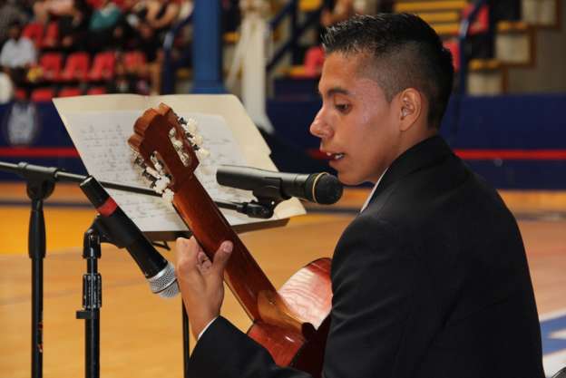 Egresan preparatorianos del Colegio de San Nicolás de Hidalgo - Foto 5 