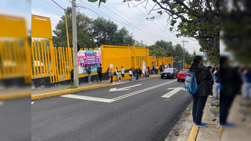Exhuman cadáver de gatito torturado y asesinado en el CCH Vallejo de la UNAM