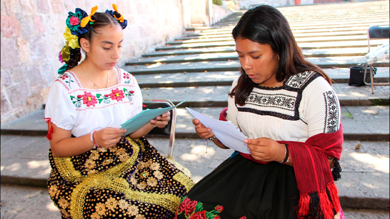 Estudiantes del Cecytem se preparan para el Encuentro Nacional de Interculturalidad 