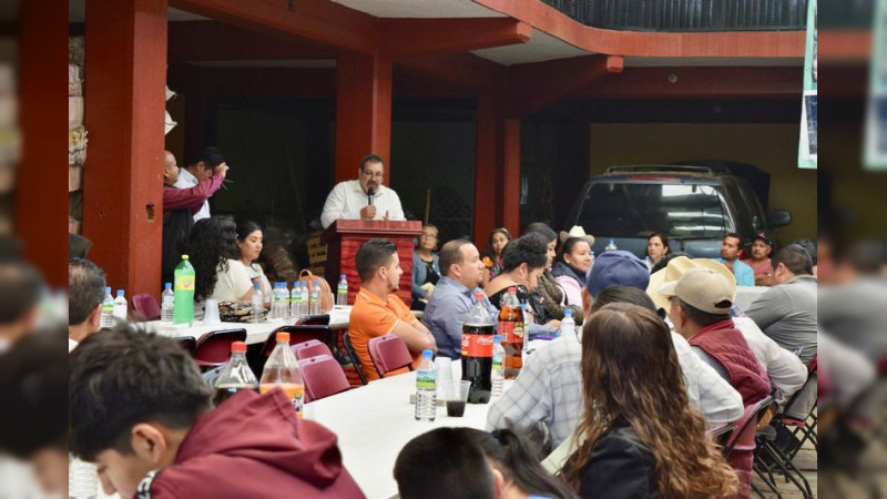 Gobierno de Michoacán entrega decreto de conservación en Tingambato