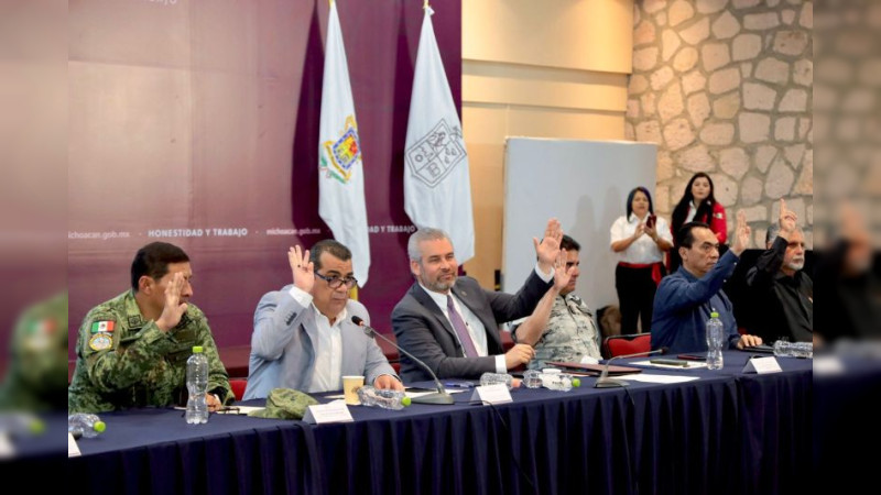 Convoca Bedolla a crear plan integral de seguridad vial en carreteras de Michoacán