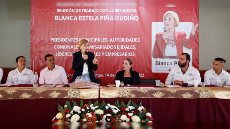 Se reúne Blanca Piña con alcaldes, autoridades comunales y empresarios de la región de Los Reyes
