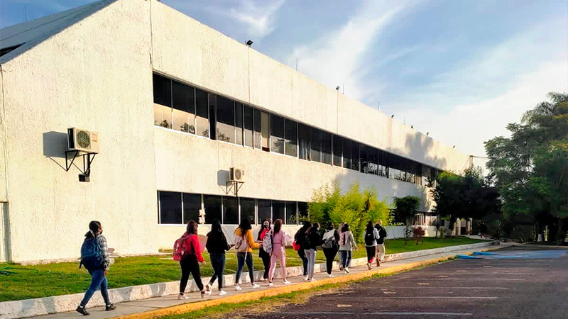 Toma de Secretaría de Educación del Estado de Michoacán detiene proceso de filiación 