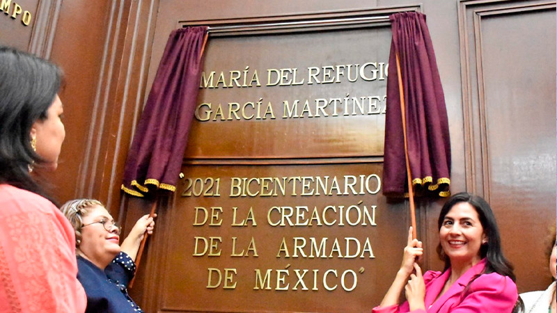 Congreso de Michoacán rinde homenaje a María del Refugio García Martínez; inscribe su nombre en letras de oro 