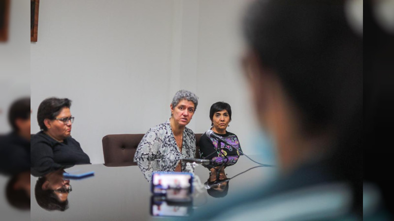 Rectora de la UAQ logra primer acercamiento con paristas; insisten en renuncias de agresores 