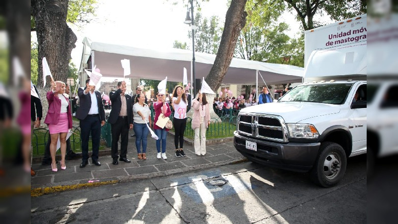 Con rodada rosa, Gobierno de Michoacán conmemoró Día Internacional de la Lucha contra el Cáncer de Mama