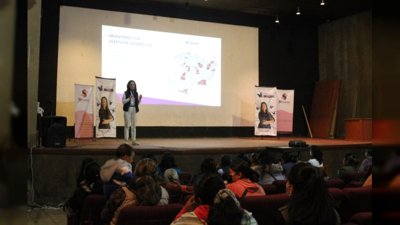 En Nahuatzen, entrega Sí Financia más de 500 mil pesos en créditos Fuerza Mujer