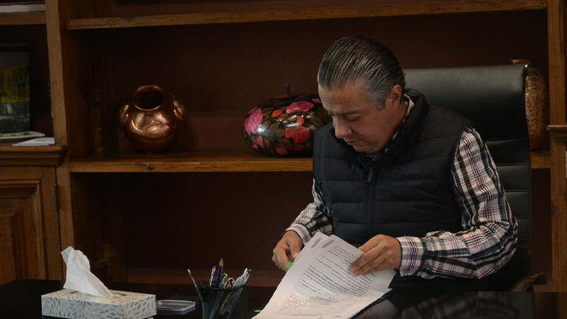 Gobierno de Michoacán recibe, en donación, terreno en Jacona 