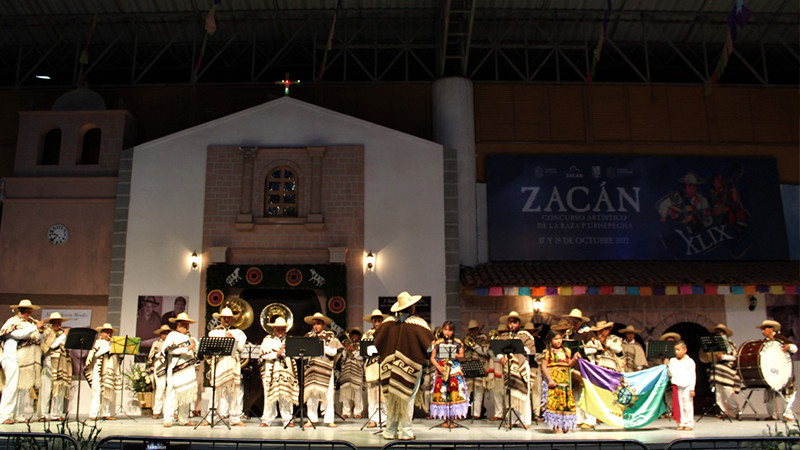 Lupillo y Lulo, Orquesta Antigua de Quinceo, Danza del Pescado Blanco de Janitzio y Banda Sinfónica de Tiríndaro triunfaron en Zacán