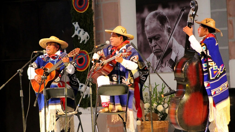 Lupillo y Lulo, Orquesta Antigua de Quinceo, Danza del Pescado Blanco de Janitzio y Banda Sinfónica de Tiríndaro triunfaron en Zacán