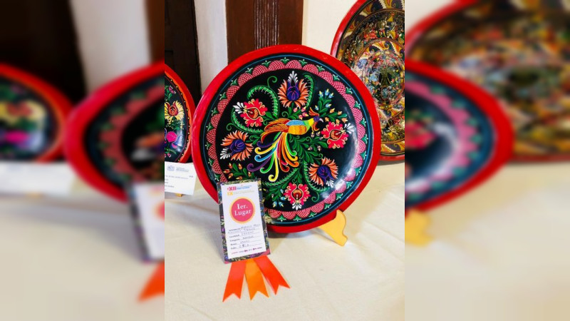 Ganan 28 artífices en Concurso Artesanal de Maque y Textil Bordado