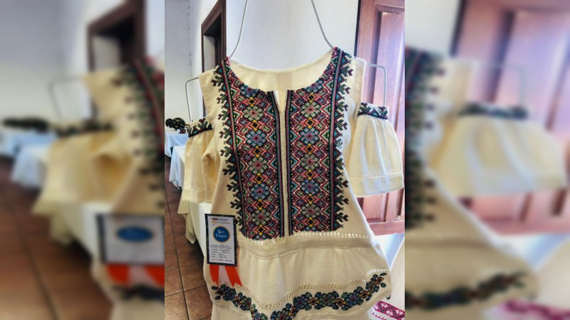 Ganan 28 artífices en Concurso Artesanal de Maque y Textil Bordado