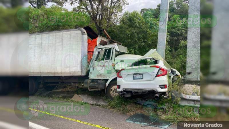 Trágico accidente deja dos turistas muertos y otro más lesionado en ...