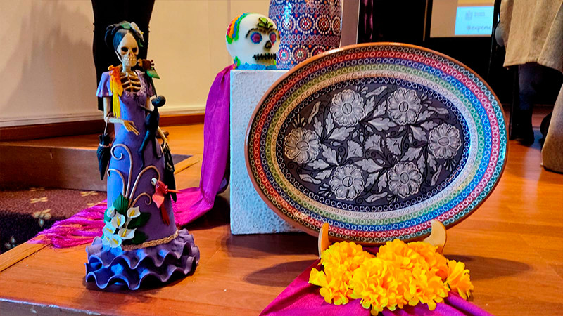 Inauguran Alfonso Martínez y Ramírez Bedolla, Feria Nacional, Artesanal y Cultural de la Catrina en Capula 