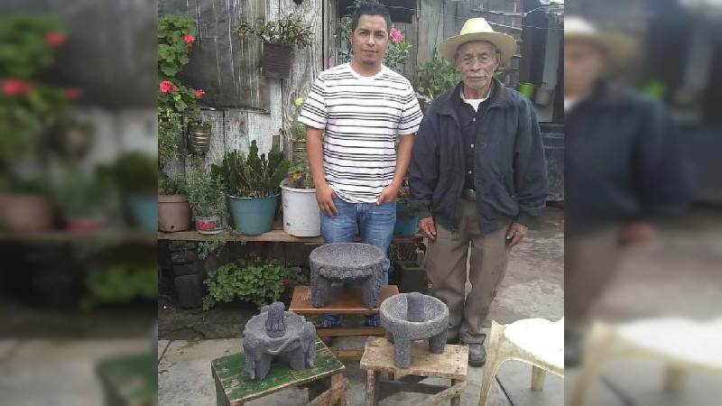 Docente de UIIM, primer artesano michoacano en obtener una beca Fonca