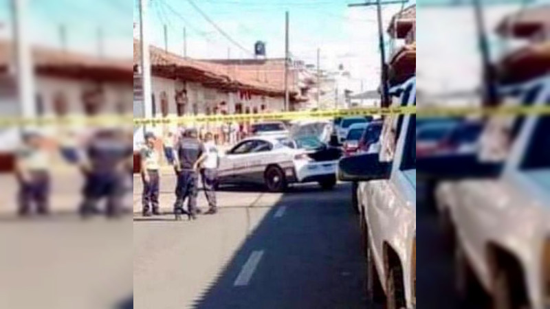 Asesinan a un hombre en pleno Centro de Santa Clara del Cobre, Michoacán 