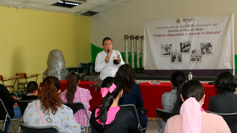 Ayuntamiento de Ciudad Hidalgo llevó a cabo el foro "Lideres dispuestas a marcar la historia" Conmemorando el 69 aniversario del derecho al voto de la mujer 