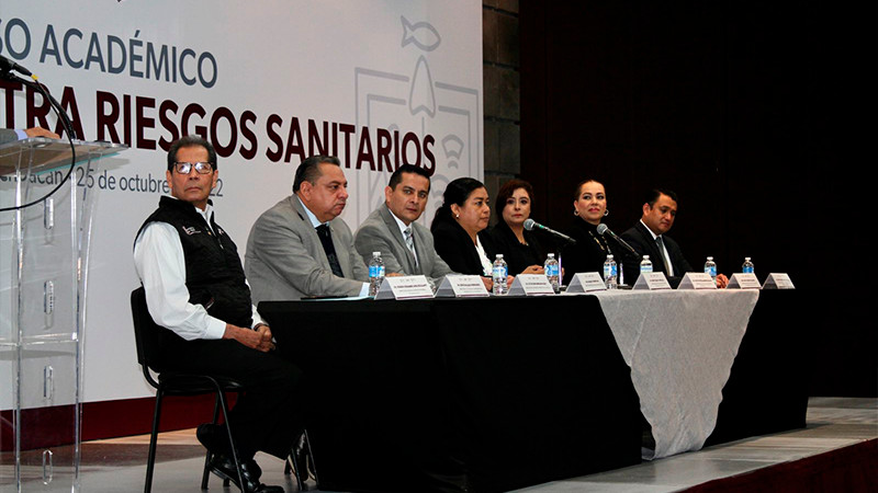  Secretaría de salud de Michoacán capacita contra riesgos sanitarios a estudiantes de medicina 