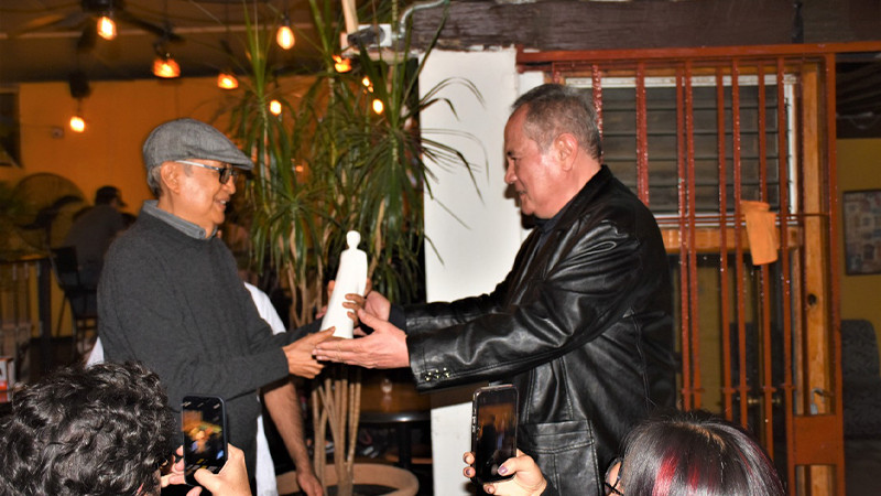 Eduardo de la Vega Alfaro recibe Premio Guerrero de la Prensa al Mérito Periodístico