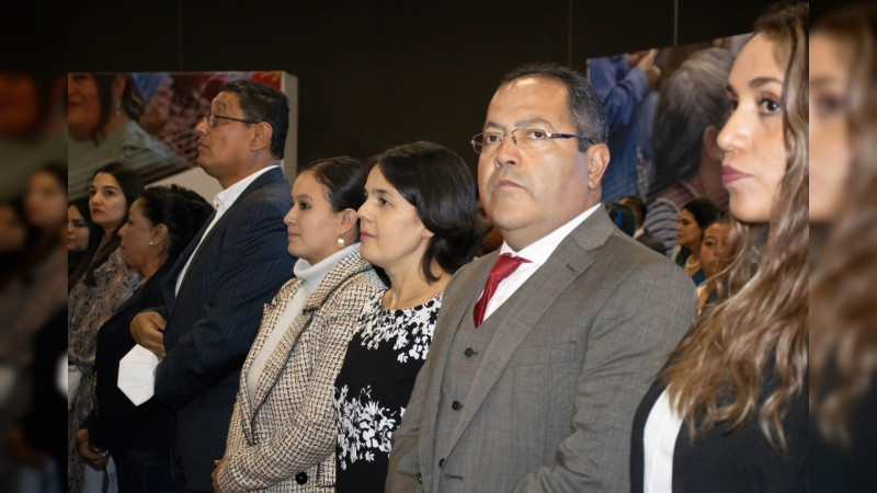 Asiste presidenta del DIF Hidalgo al 1er Informe de Labores del Sistema DIF estatal