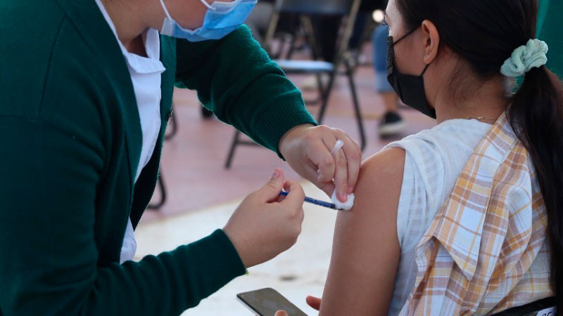 Rezagados en Michoacán de 12 a 17 años podrán vacunarse con Pfizer en octubre 