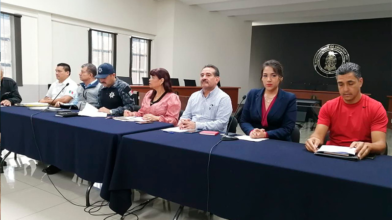 Celebran reunión las autoridades municipales y educativas para el próximo Desfile Deportivo del 20 de Noviembre en Uruapan 